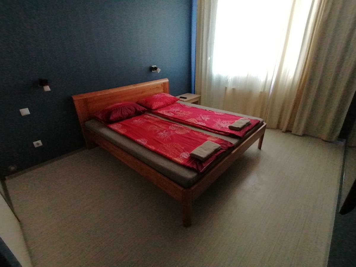 Kempings Ceļmalnieki Liepaja Bagian luar foto